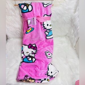 Hello Kitty Throw